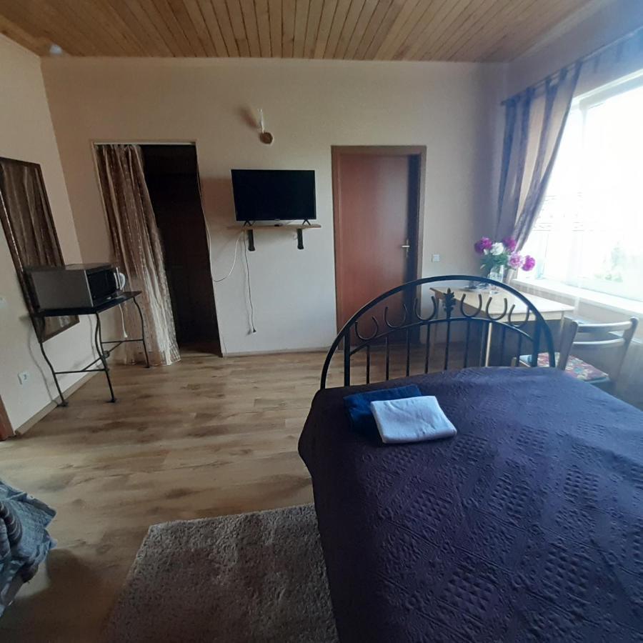 Hotel Viesu Nams "Laimes Pakavs" Straupe Exterior foto